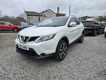Used Nissan Qashqai 2017 for sale - 77649560: Photo