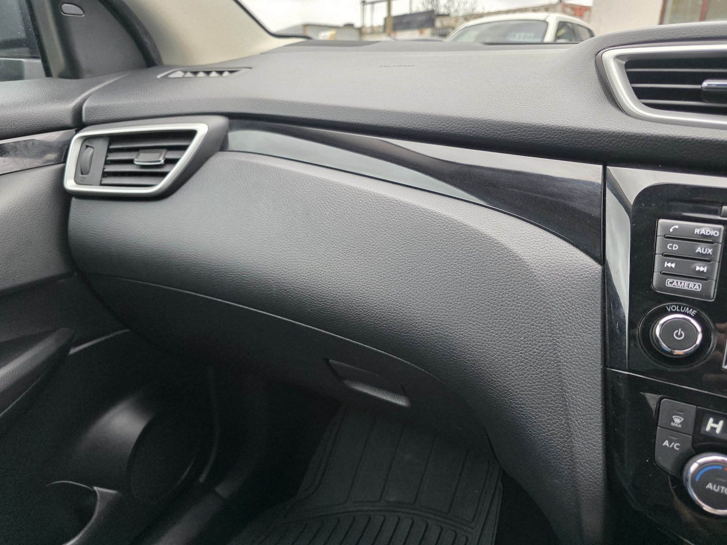 Used Nissan Qashqai 2017 for sale - 77649560: Photo 42