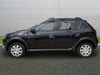 Used Dacia Sandero Stepway 2015 for sale - 78868470: Photo