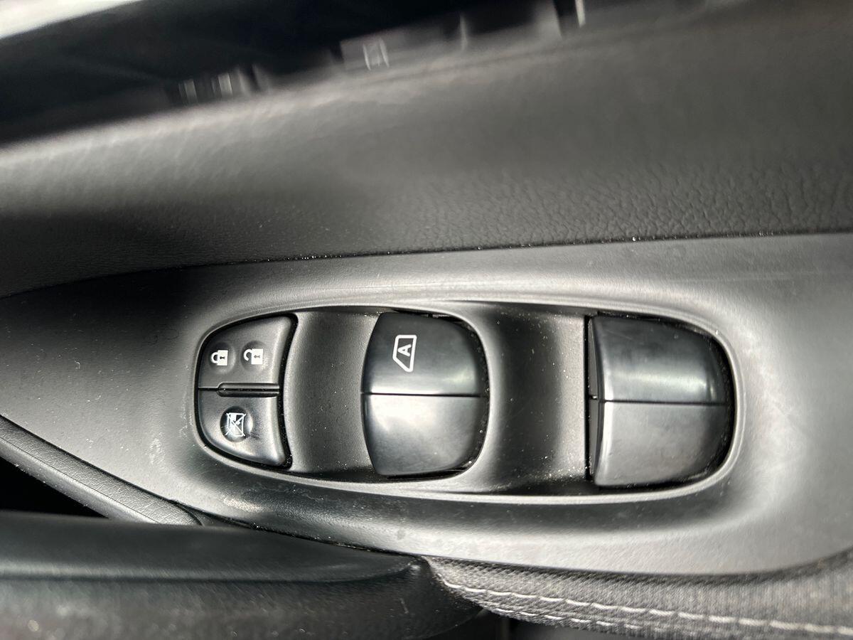 Used Nissan Qashqai 2015 for sale - 76731035: Photo 20