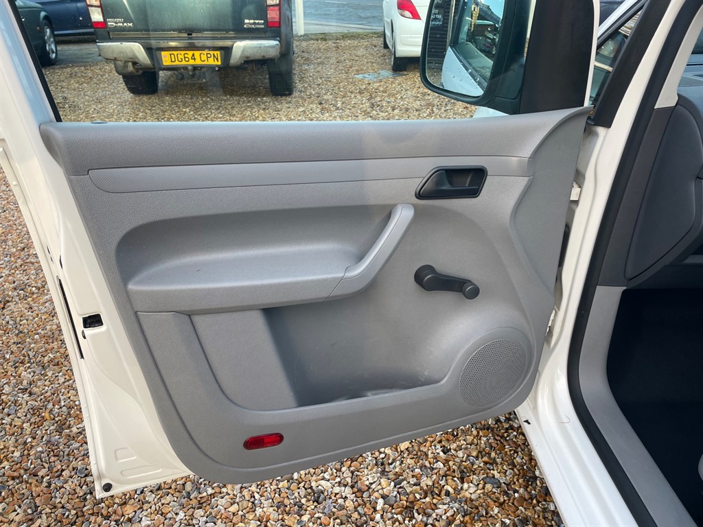 Used Volkswagen Caddy Maxi 2010 for sale - 77100583: Photo 27