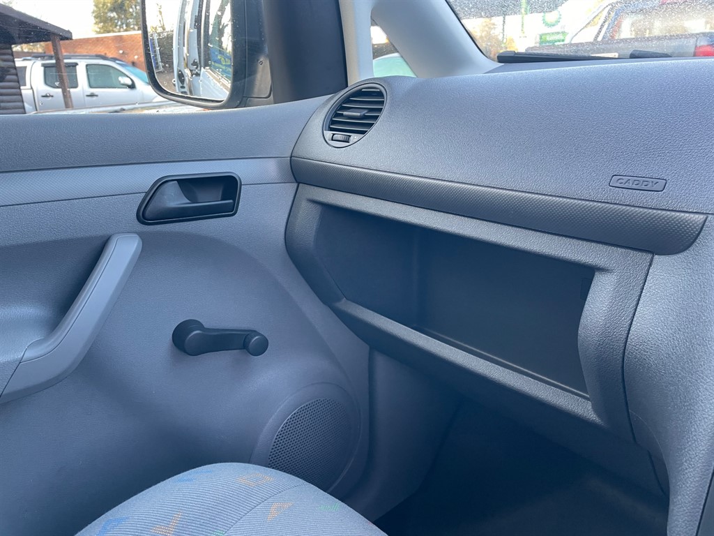 Used Volkswagen Caddy Maxi 2010 for sale - 77100583: Photo 30