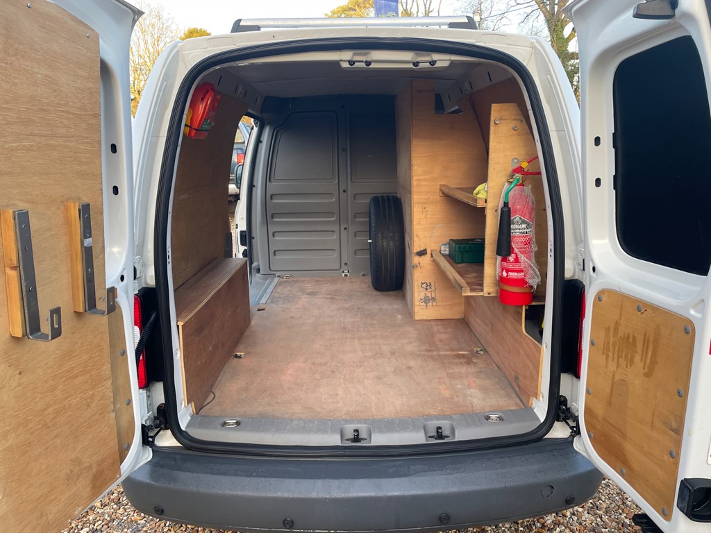 Used Volkswagen Caddy Maxi 2010 for sale - 77100583: Photo 9