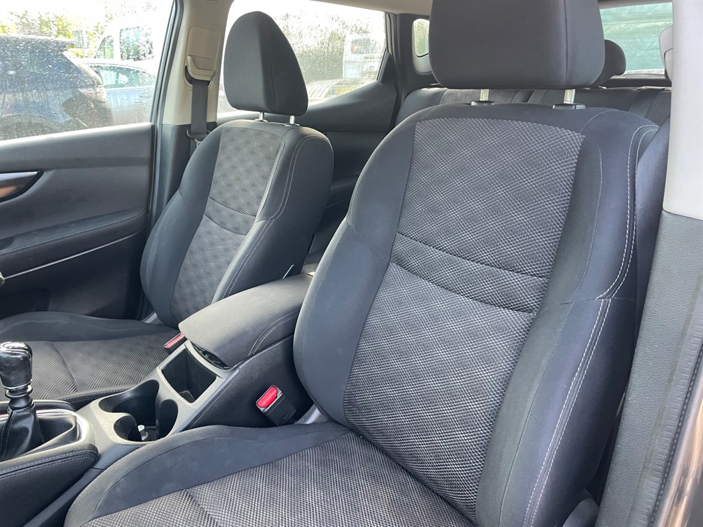 Used Nissan Qashqai 2015 for sale - 75922266: Photo 2