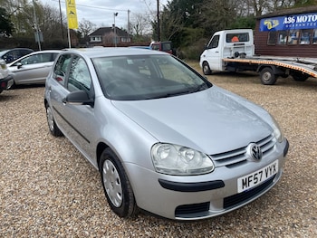 Volkswagen - Golf
