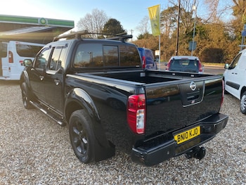 Used Nissan Navara 2010 for sale - 75562661: Photo