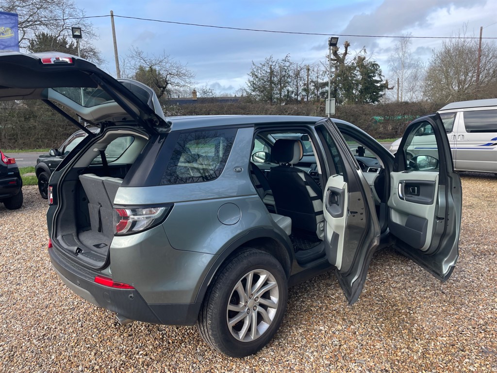 Used Land Rover Discovery Sport 2015 for sale - 77911523: Photo 30