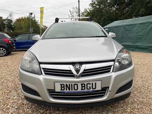 Used Vauxhall Astra 2010 for sale - 76290108: Photo 2