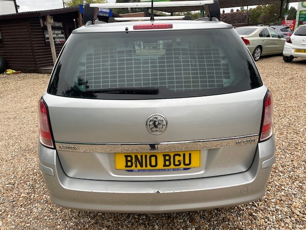 Used Vauxhall Astra 2010 for sale - 76290108: Photo 5