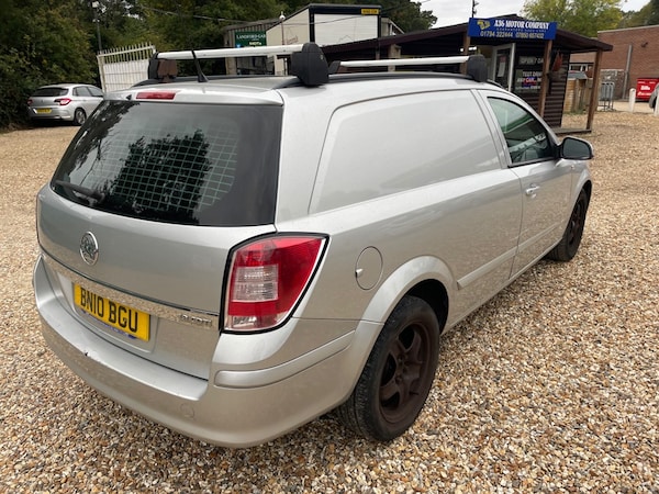 Used Vauxhall Astra 2010 for sale - 76290108: Photo 6