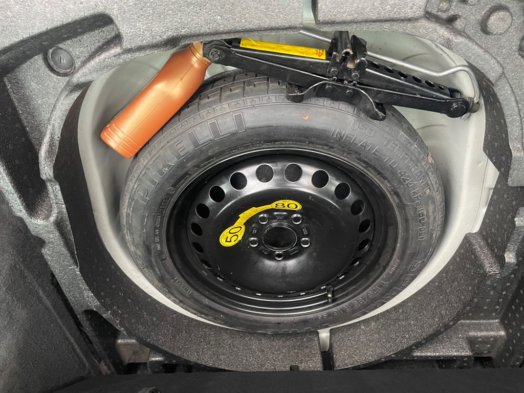 Used Volvo V50 2007 for sale - 76862016: Photo 11