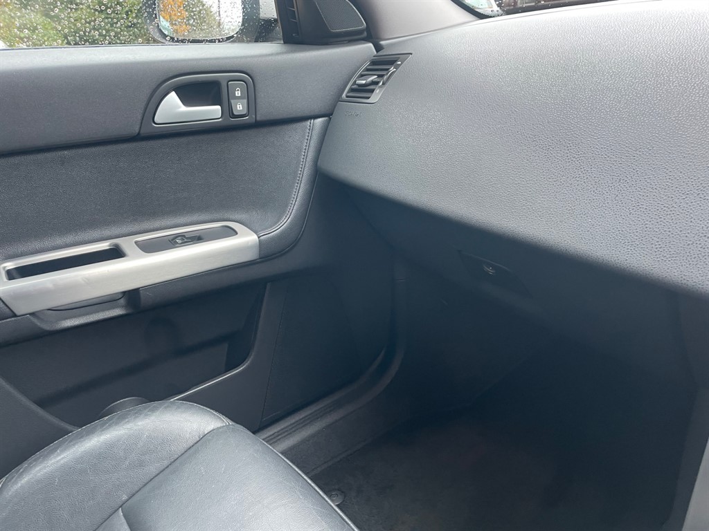 Used Volvo V50 2007 for sale - 76862016: Photo 22