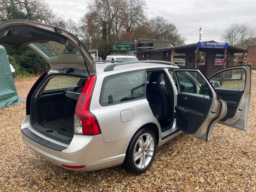 Used Volvo V50 2007 for sale - 76862016: Photo 4