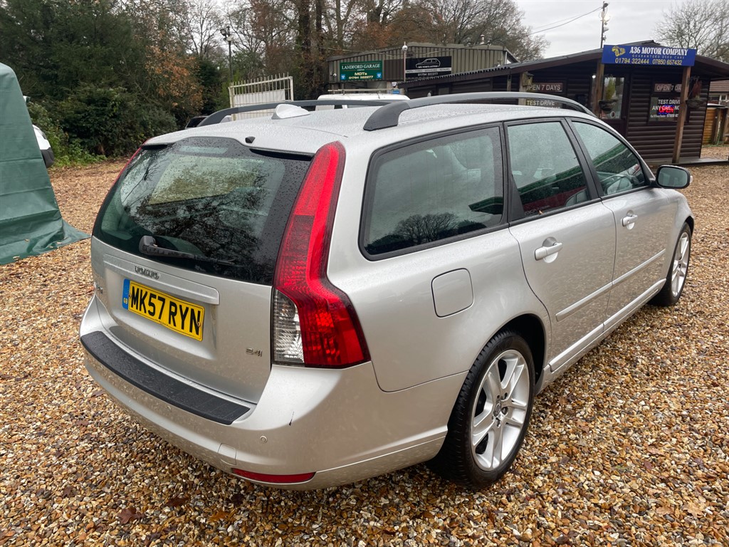 Used Volvo V50 2007 for sale - 76862016: Photo 5
