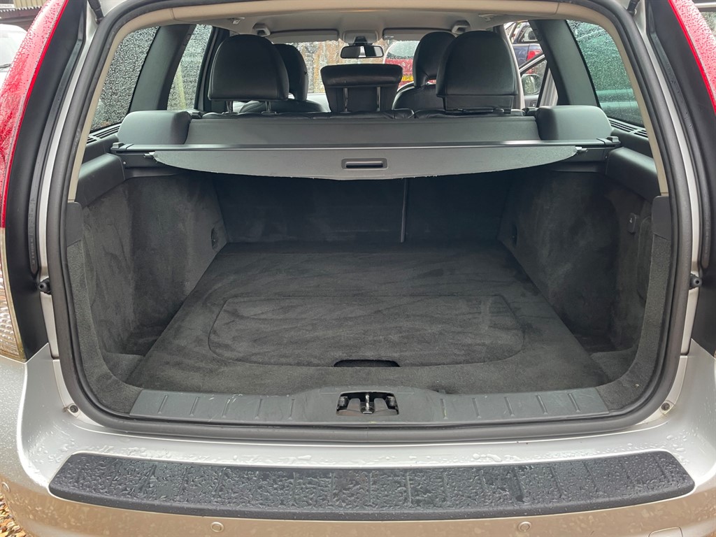 Used Volvo V50 2007 for sale - 76862016: Photo 9