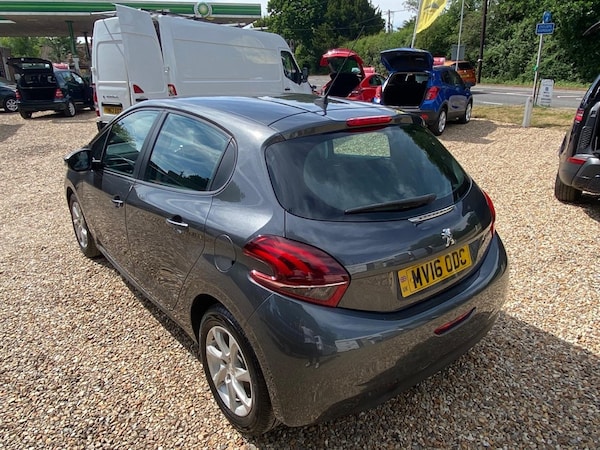 Used Peugeot 208 2016 for sale - 76302535: Photo 13
