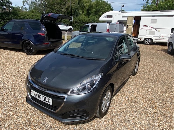 Used Peugeot 208 2016 for sale - 76302535: Photo 17
