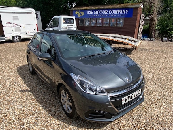 Used Peugeot 208 2016 for sale - 76302535: Photo 1