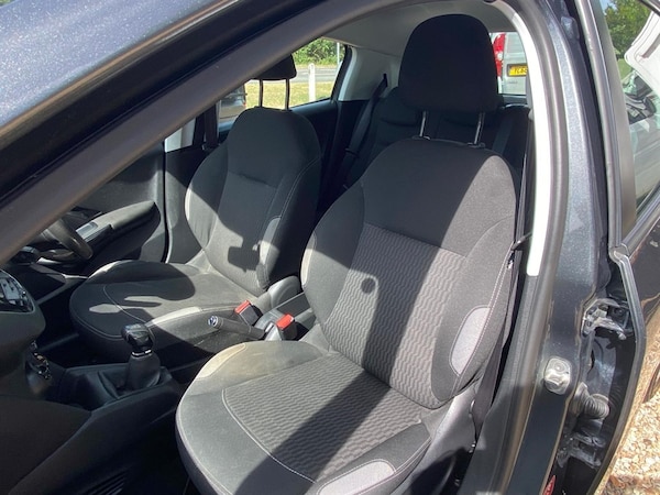 Used Peugeot 208 2016 for sale - 76302535: Photo 7