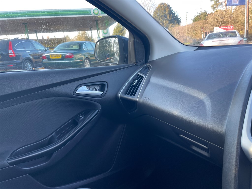 Used Ford Focus 2011 for sale - 77160836: Photo 12