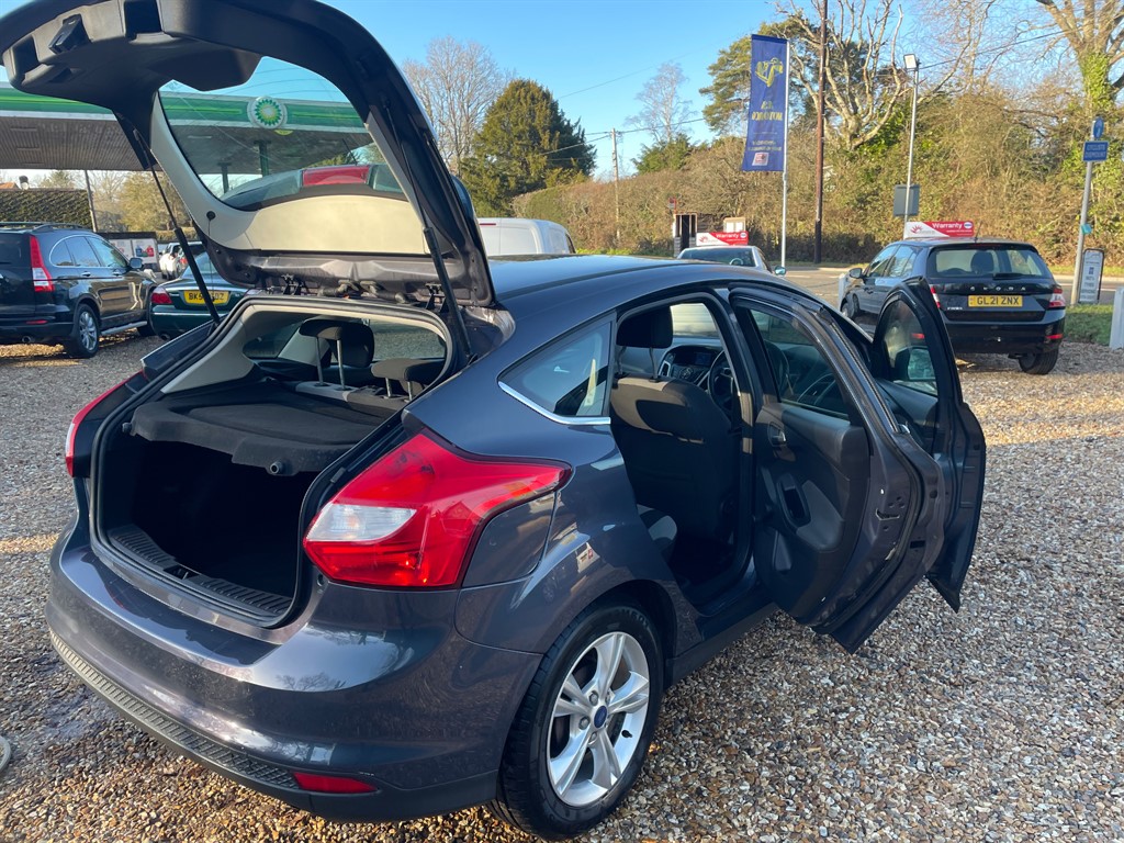 Used Ford Focus 2011 for sale - 77160836: Photo 21