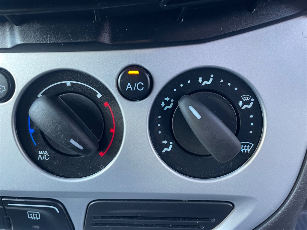 Used Ford Focus 2011 for sale - 77160836: Photo 8