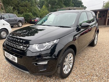 Used Land Rover Discovery Sport 2017 for sale - 75562660: Photo