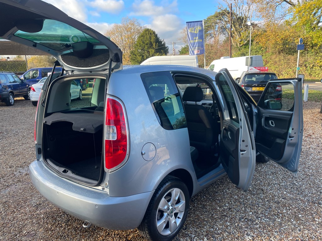 Used Skoda Roomster 2010 for sale - 76615910: Photo 8