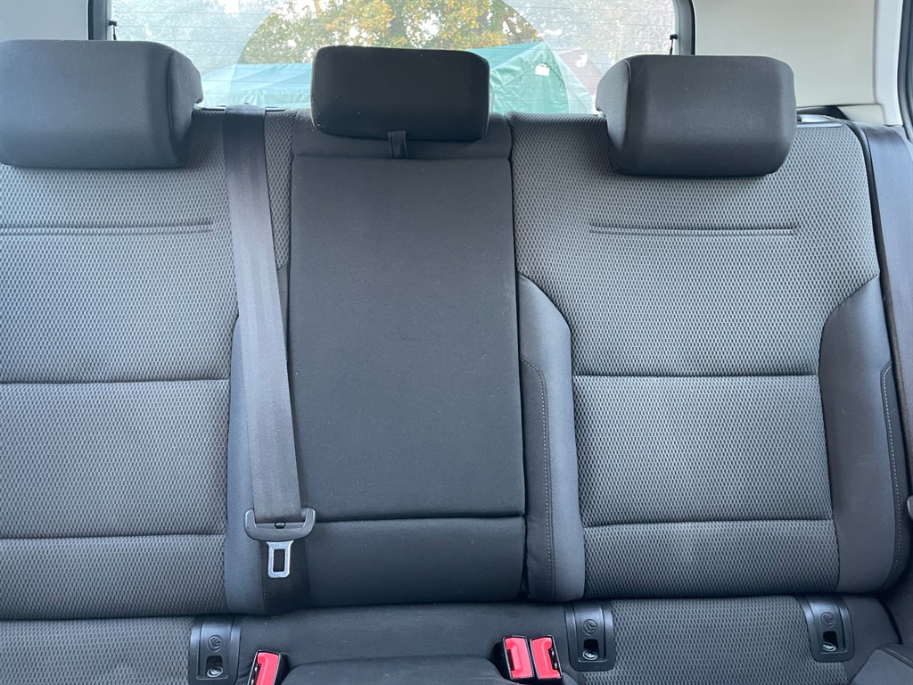 Used Volkswagen Golf 2013 for sale - 76652876: Photo 12