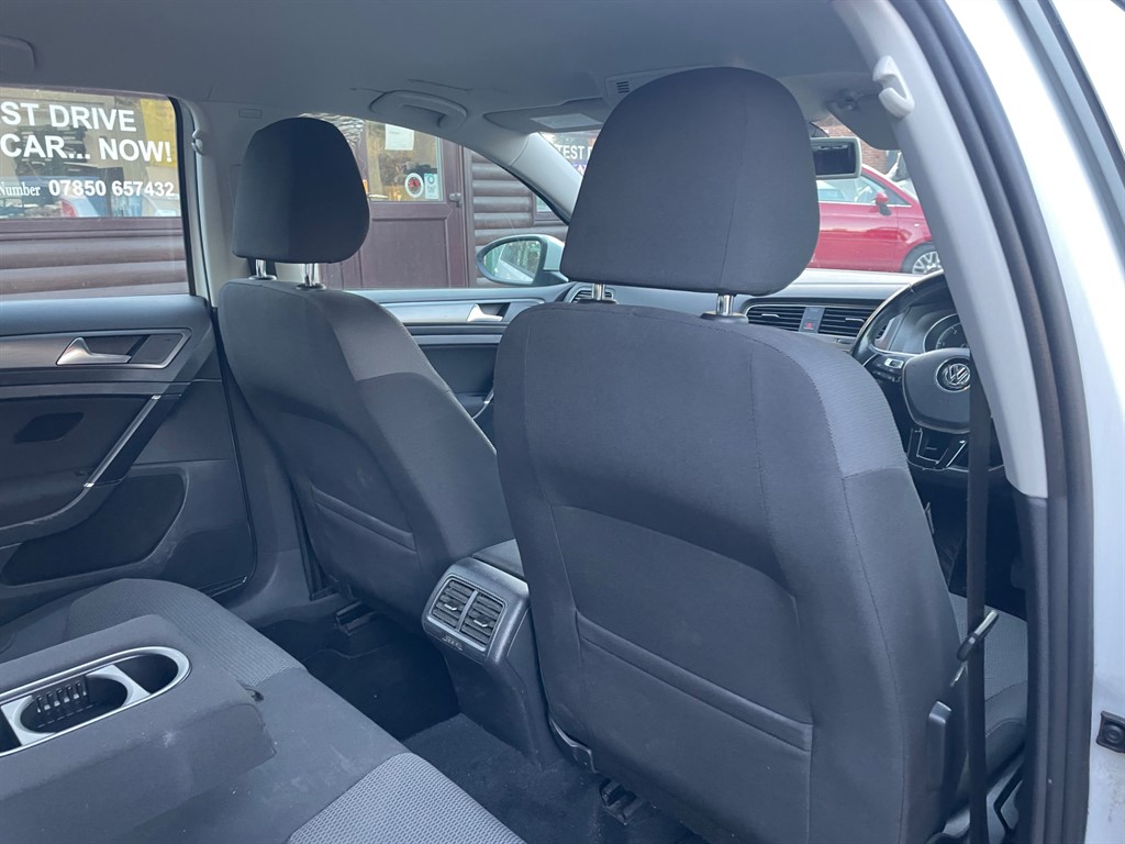 Used Volkswagen Golf 2013 for sale - 76652876: Photo 14