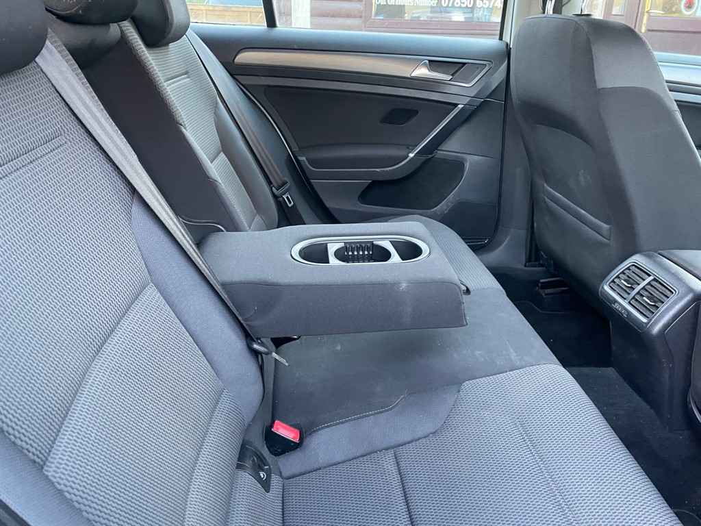 Used Volkswagen Golf 2013 for sale - 76652876: Photo 15