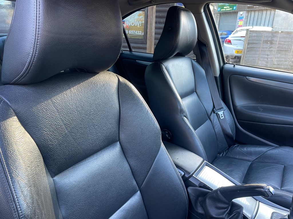 Used Volvo S60 2006 for sale - 76249931: Photo 2