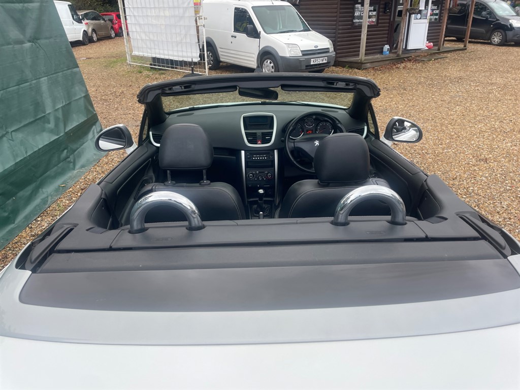 Used Peugeot 207 2013 for sale - 76534118: Photo 12