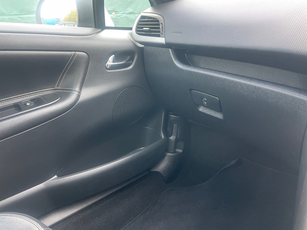 Used Peugeot 207 2013 for sale - 76534118: Photo 17