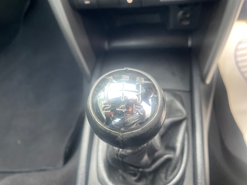 Used Peugeot 207 2013 for sale - 76534118: Photo 18