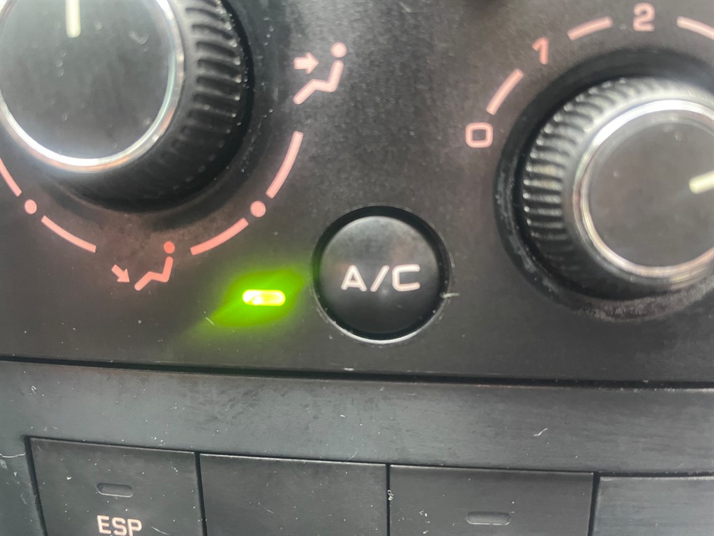 Used Peugeot 207 2013 for sale - 76534118: Photo 22