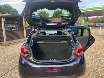 Used Peugeot 208 2017 for sale - 75569955: Photo