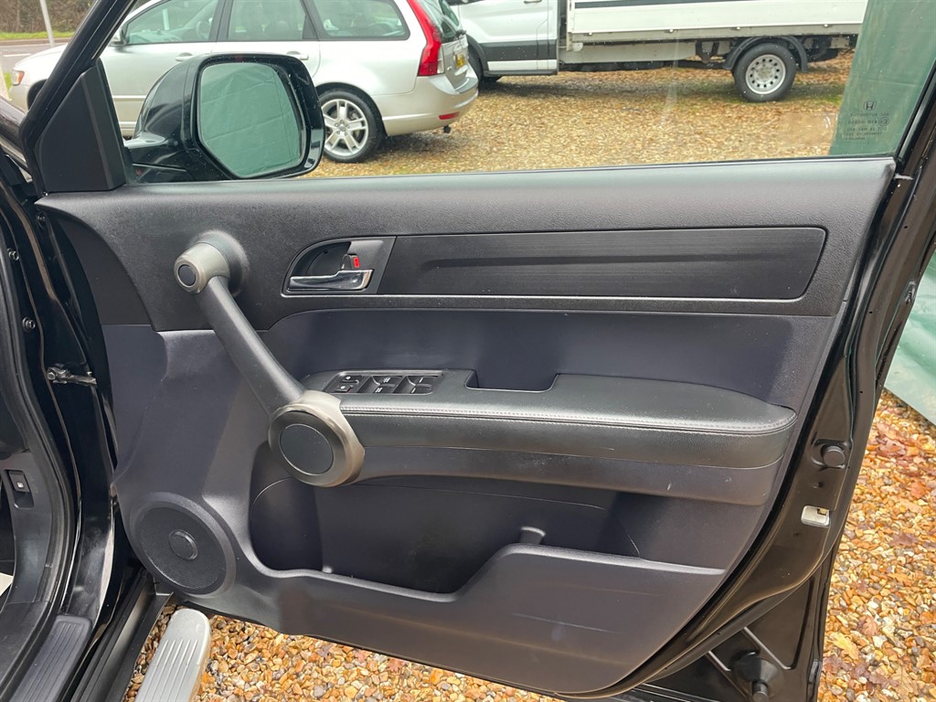 Used Honda CR-V 2011 for sale - 76882122: Photo 17