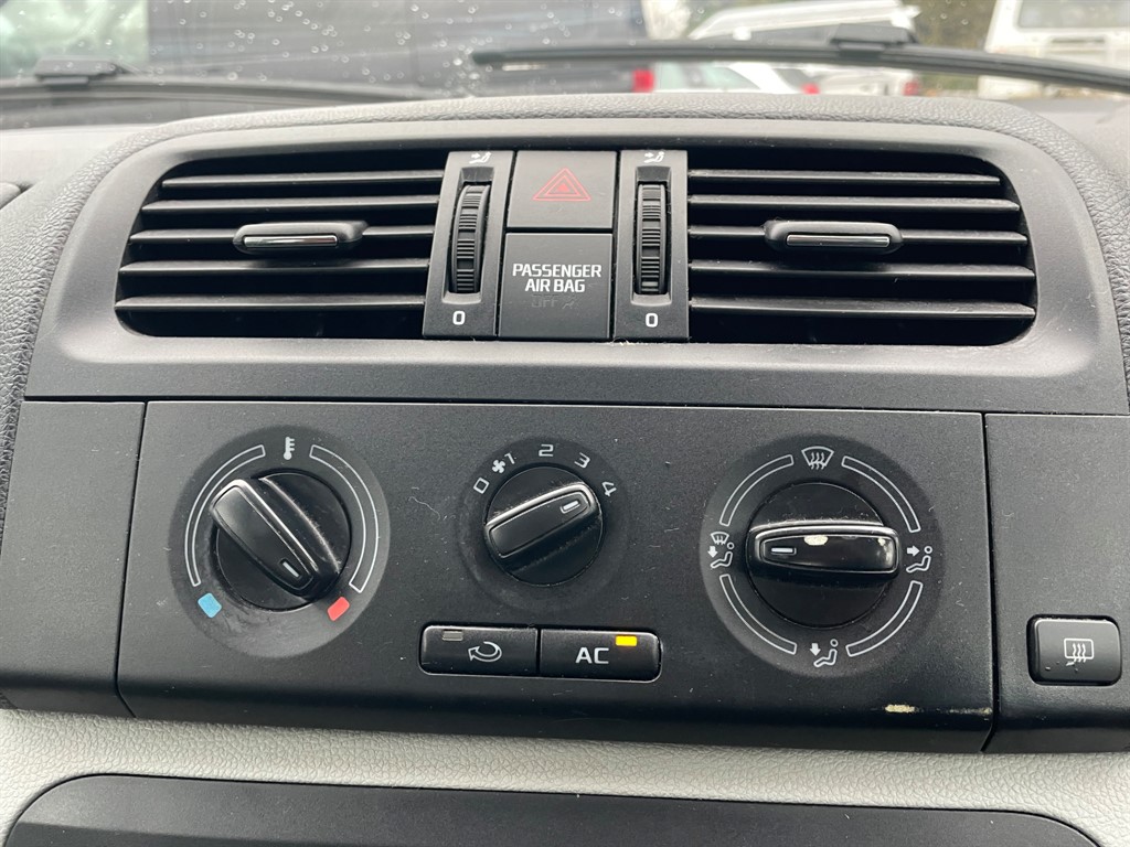 Used Skoda Fabia 2011 for sale - 77778794: Photo 12