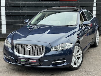 Used Jaguar XJ 2010 for sale - 76273349: Photo 2