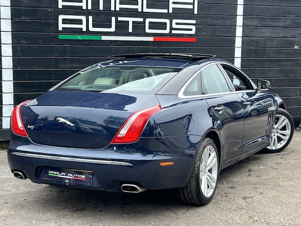 Used Jaguar XJ 2010 for sale - 76273349: Photo 8