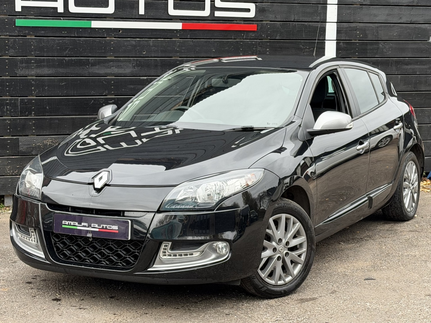 Used Renault Megane 2013 for sale - 76461552: Photo 2