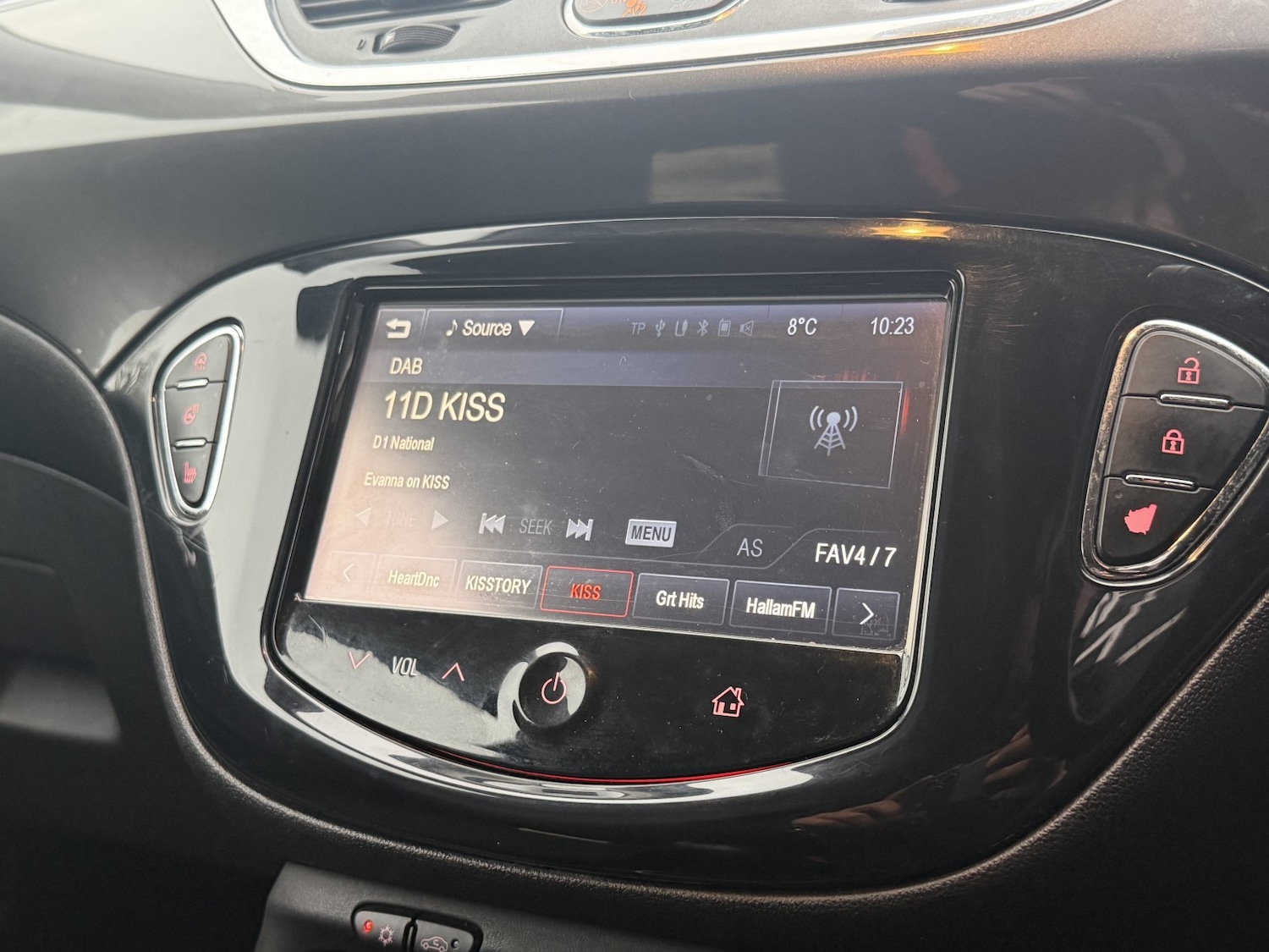 Used Vauxhall Corsa 2015 for sale - 77038920: Photo 13