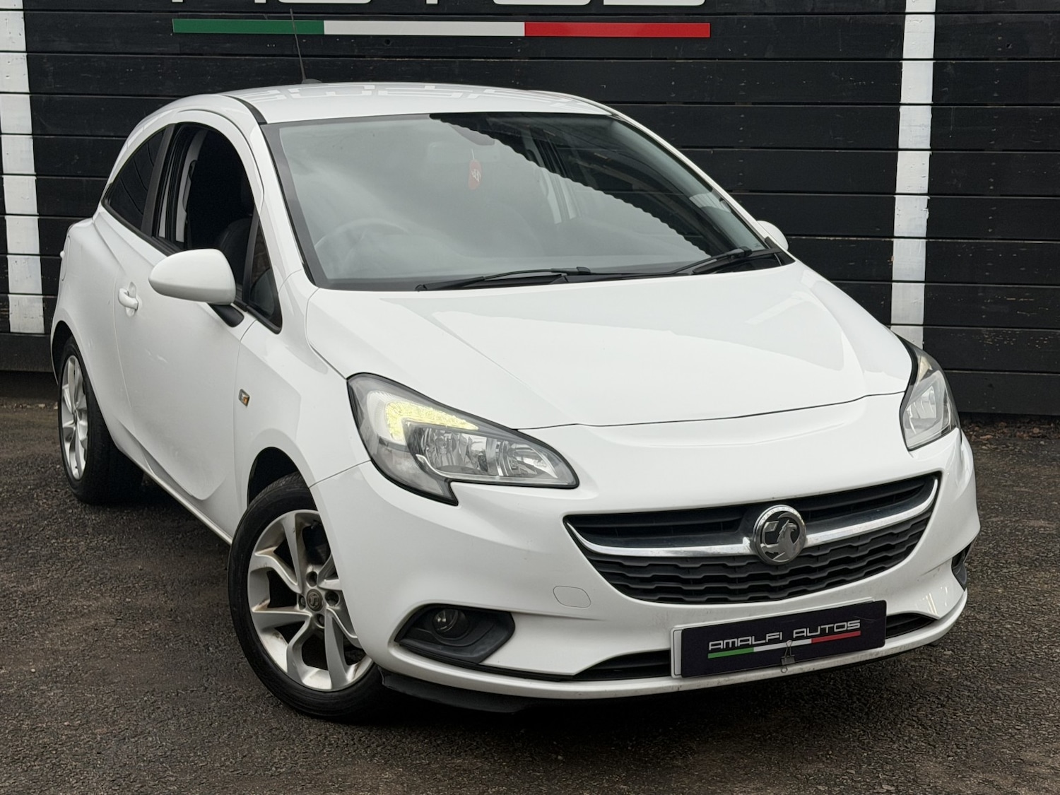 Used Vauxhall Corsa 2015 for sale - 77038920: Photo 3