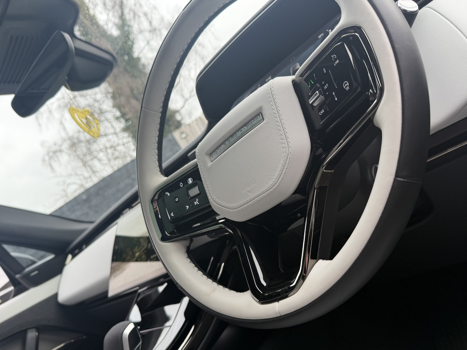 Used Land Rover Range Rover Sport 2025 for sale - 76951027: Photo 11