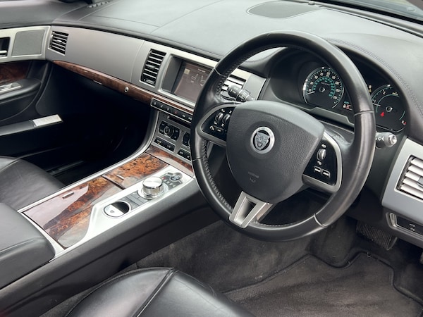 Used Jaguar XF 2012 for sale - 76237118: Photo 9