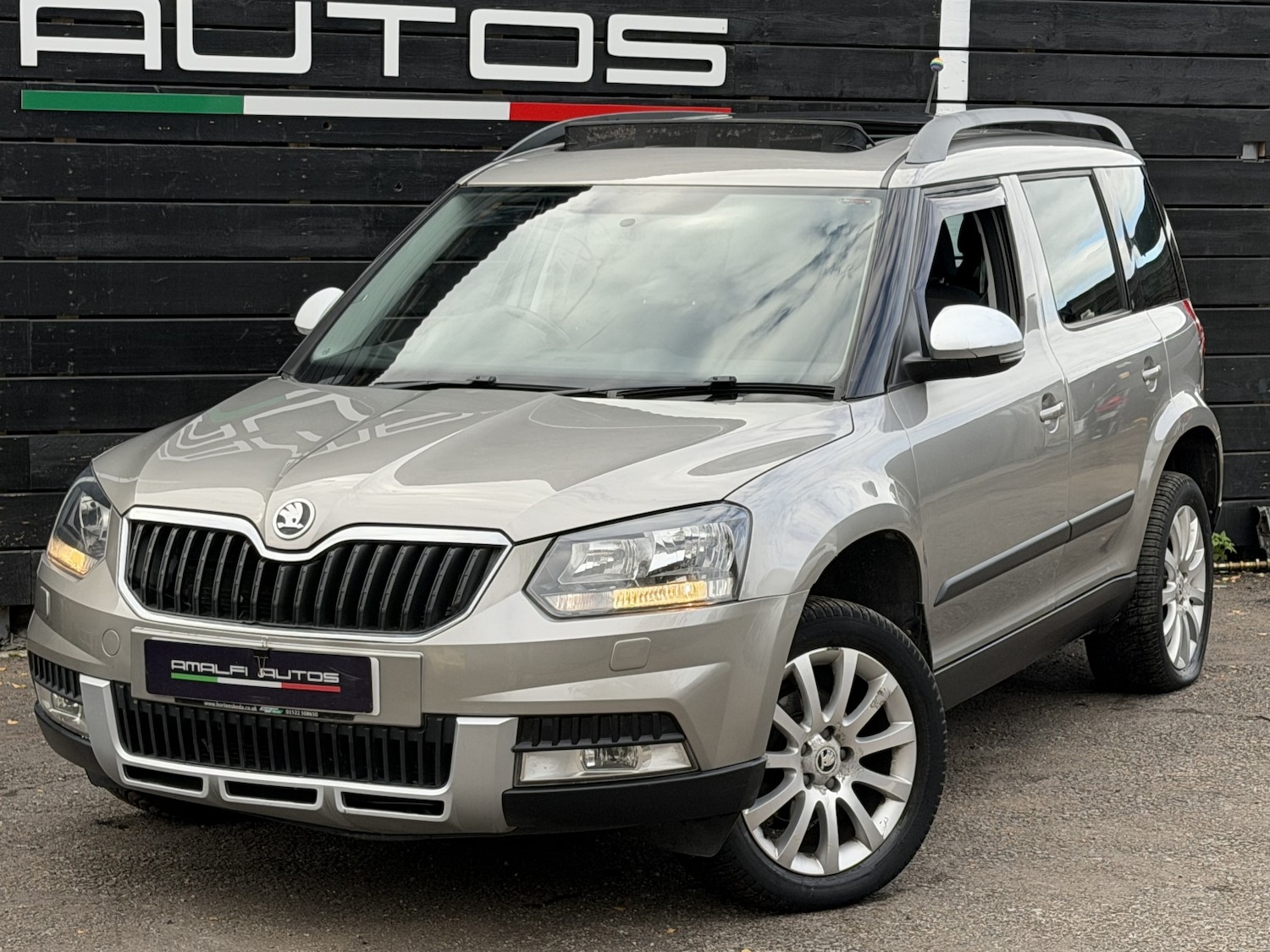 Used Skoda Yeti 2014 for sale - 76347133: Photo 2