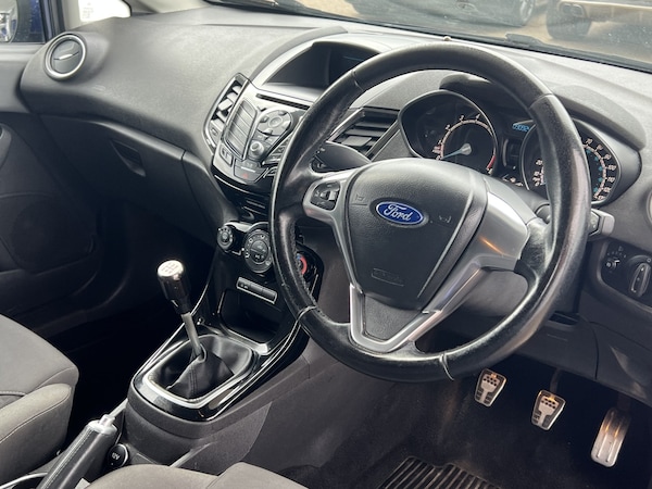 Used Ford Fiesta 2015 for sale - 76192634: Photo 9