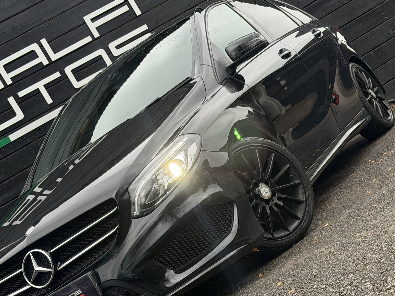 Used Mercedes-Benz B Class 2017 for sale - 76547944: Photo 3