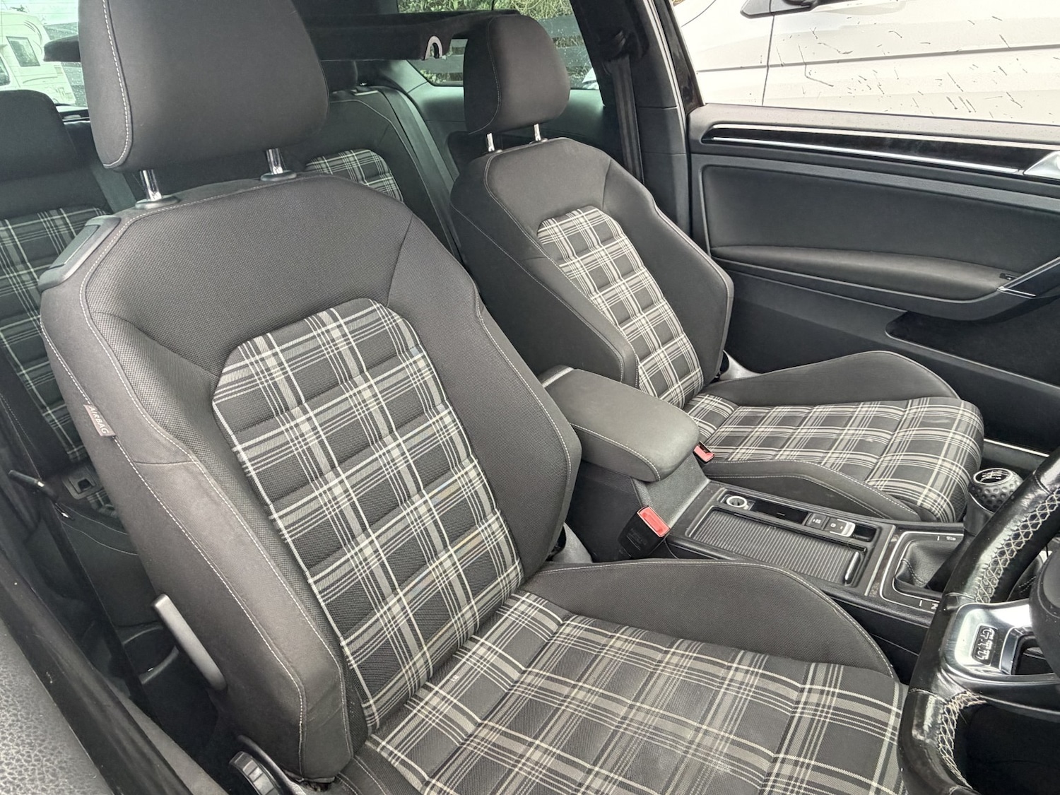 Used Volkswagen Golf 2014 for sale - 76858911: Photo 10